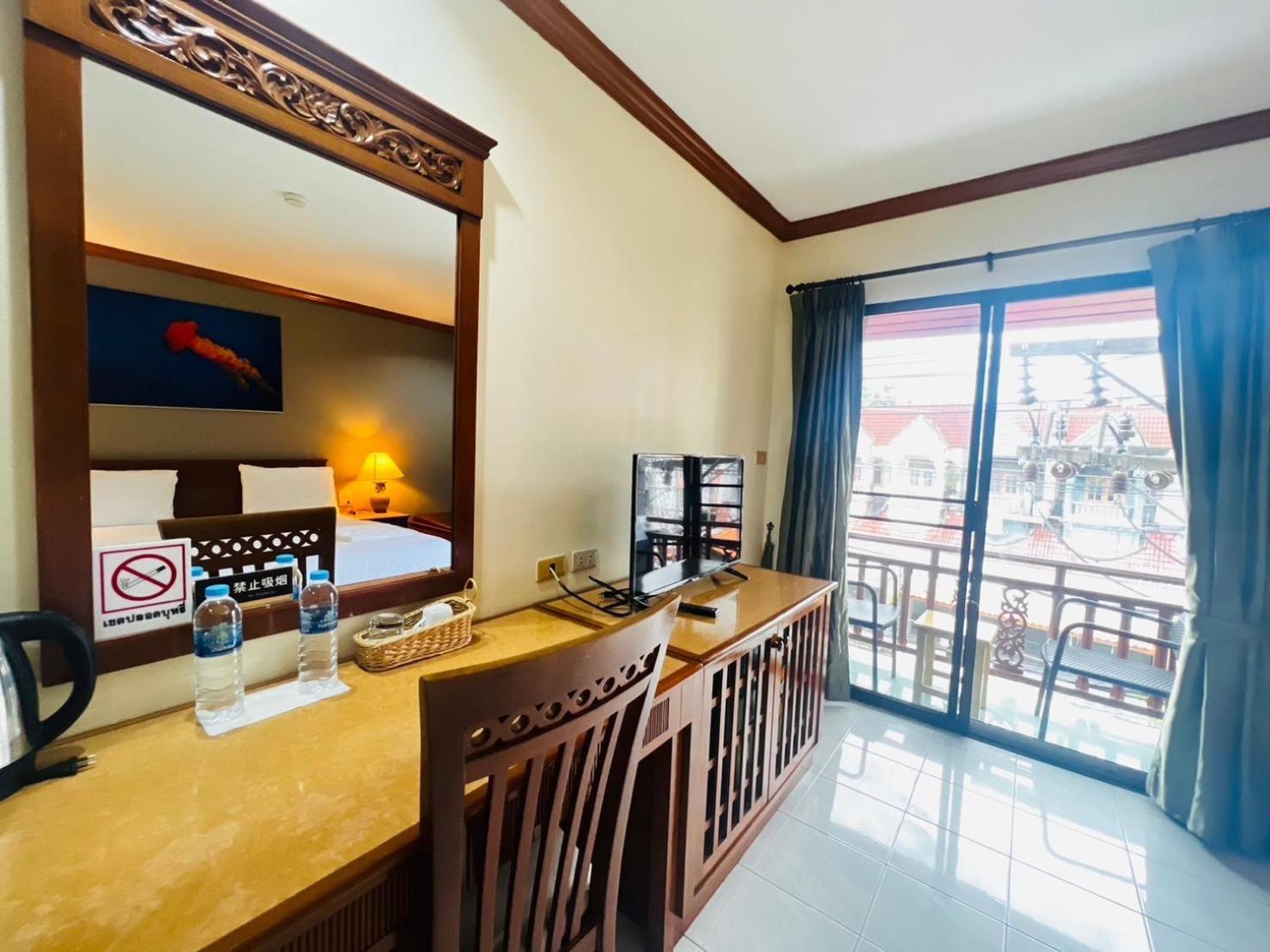 Royal Vista Hotel Patong Kültér fotó