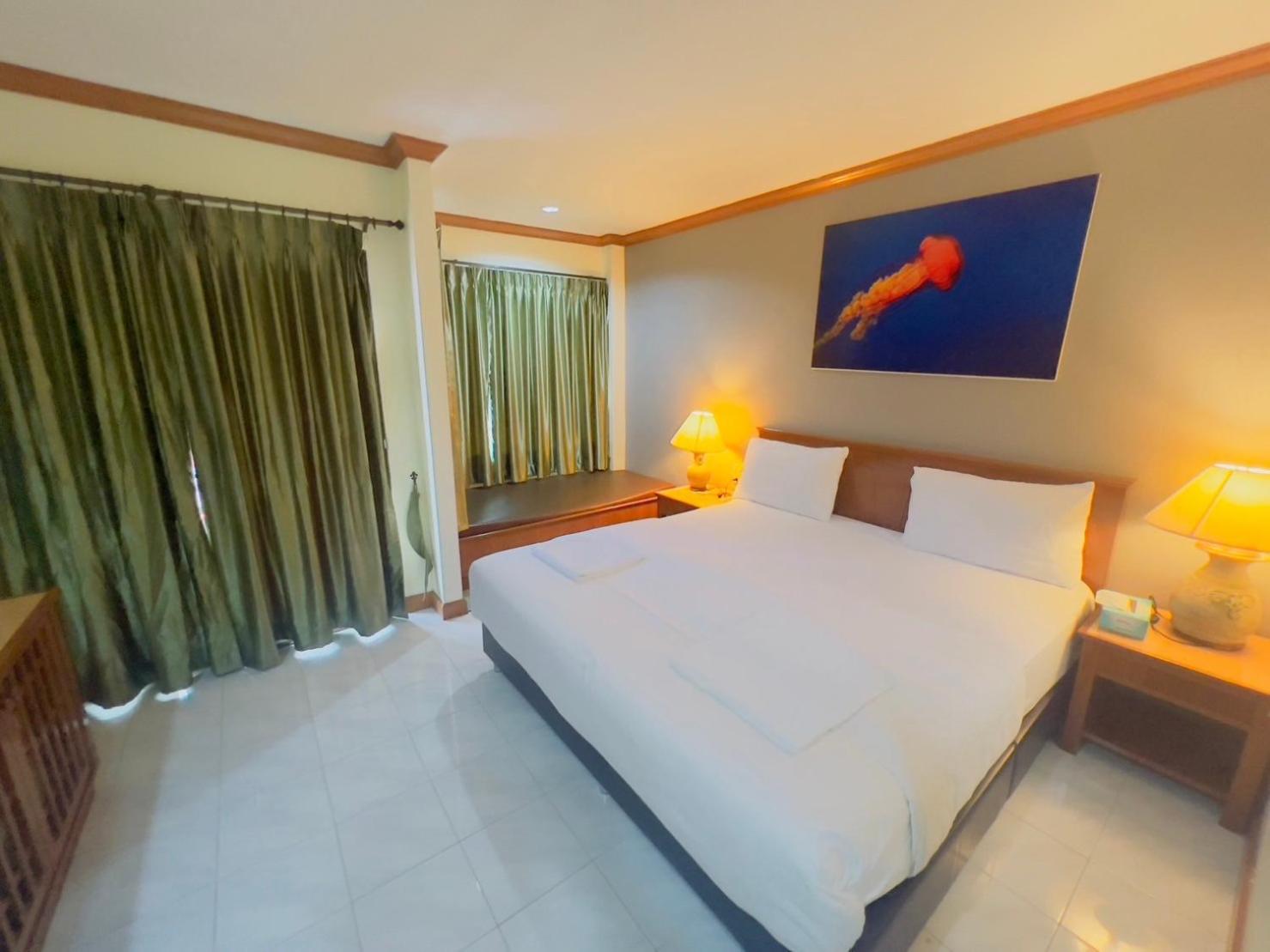 Royal Vista Hotel Patong Kültér fotó