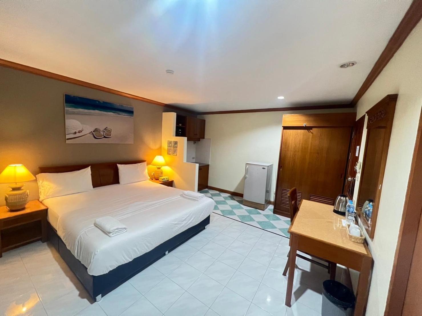 Royal Vista Hotel Patong Kültér fotó