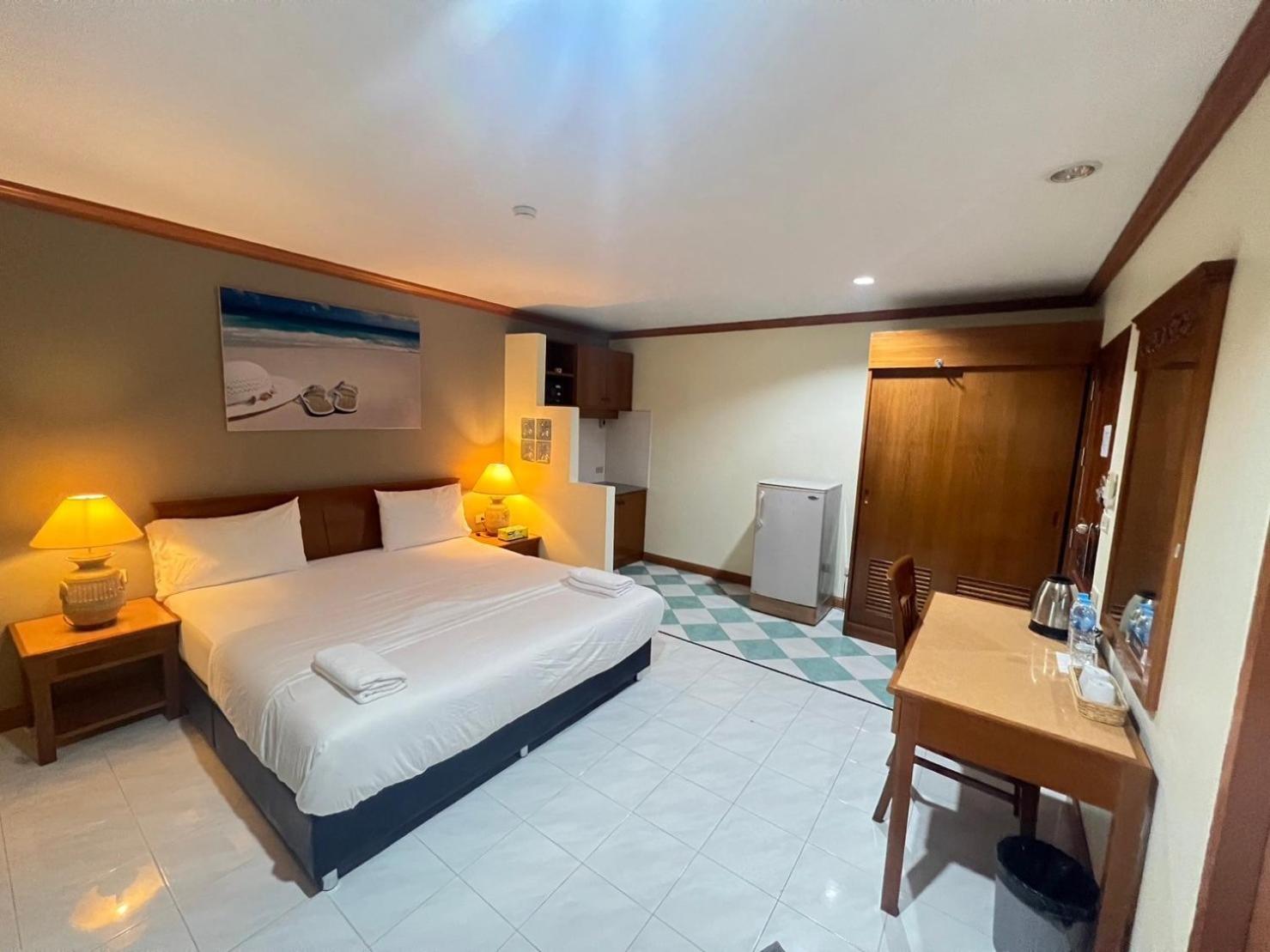 Royal Vista Hotel Patong Kültér fotó